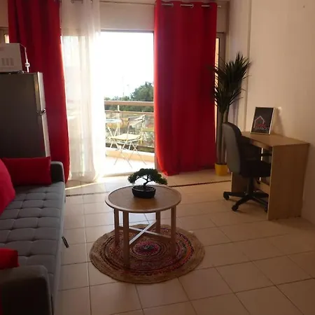 Magnifique Vue Parking Piscine Climatise